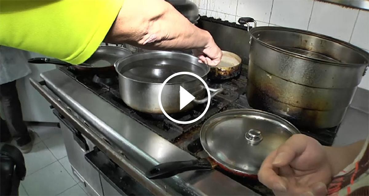 Una parella de la Guàrdia Urbana a la Rambla de Barcelona