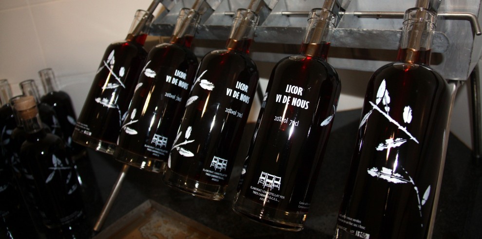 Ampolles del vi de nous