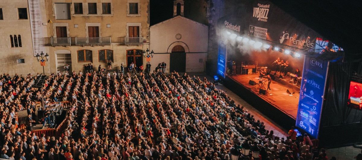 Escenari principal del Banc Sabadell Vijazz Penedès en una de les edicions passades