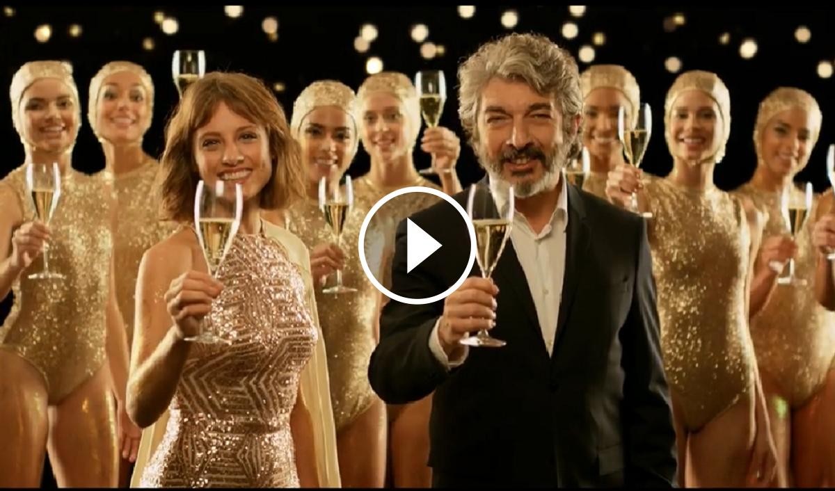 Ricardo Darín i Michelle Jenner a l'anunci de Freixenet d'aquest Nadal