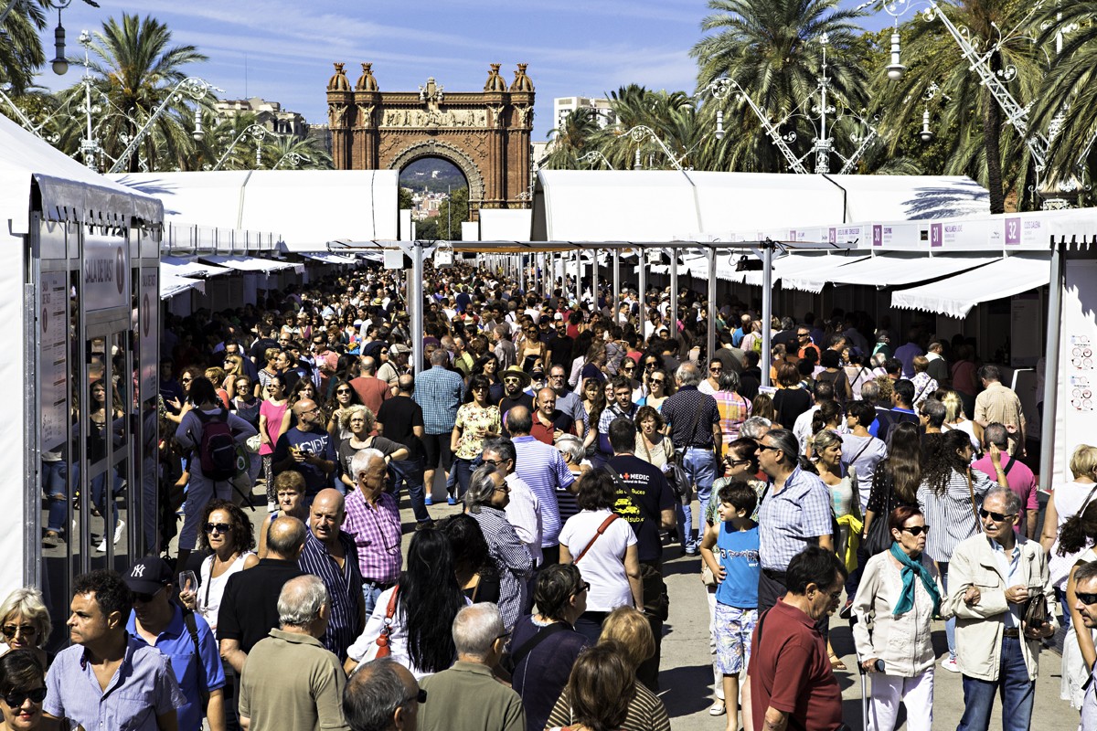 Imatge de la Mostra de Vins i Caves de catalunya al passatge Lluís Companys