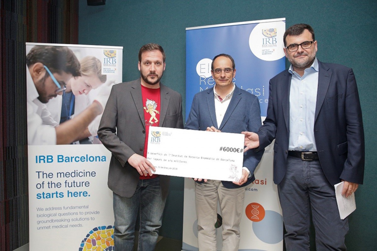  Xavier Ayala, fundador de Vi per Vida; Francesc Posas, director de l’IRB; i Eduard Batlle, investigador de l’IRB