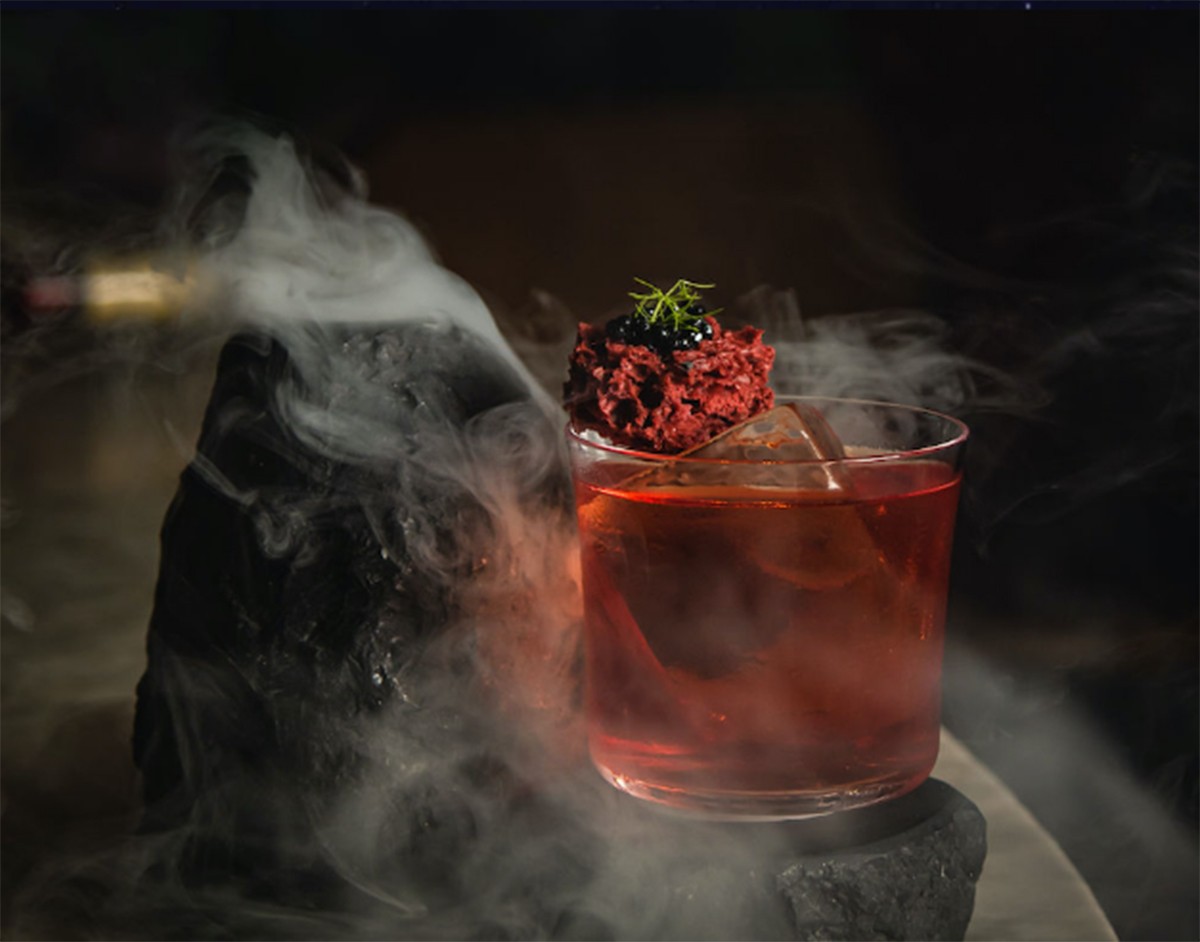 Vulcano Negroni de la cocteleria Paradiso de Barcelona