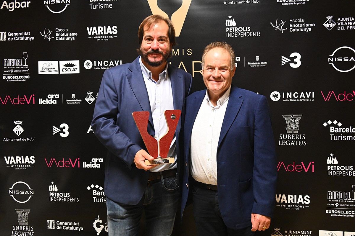 Els guanyadors recollint el guardó