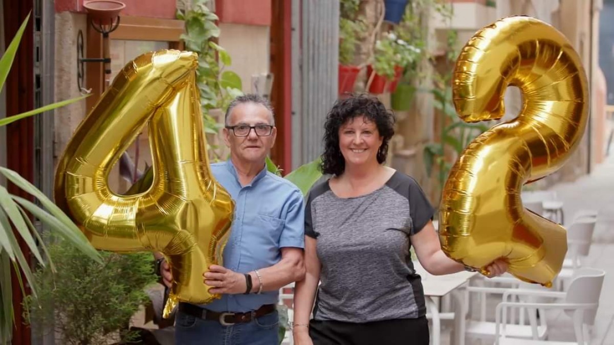 Mari de la Tasca Bohèmia i el seu conegut marit Toni porten 42 anys entre fogons al Rastre, a Tortosa 