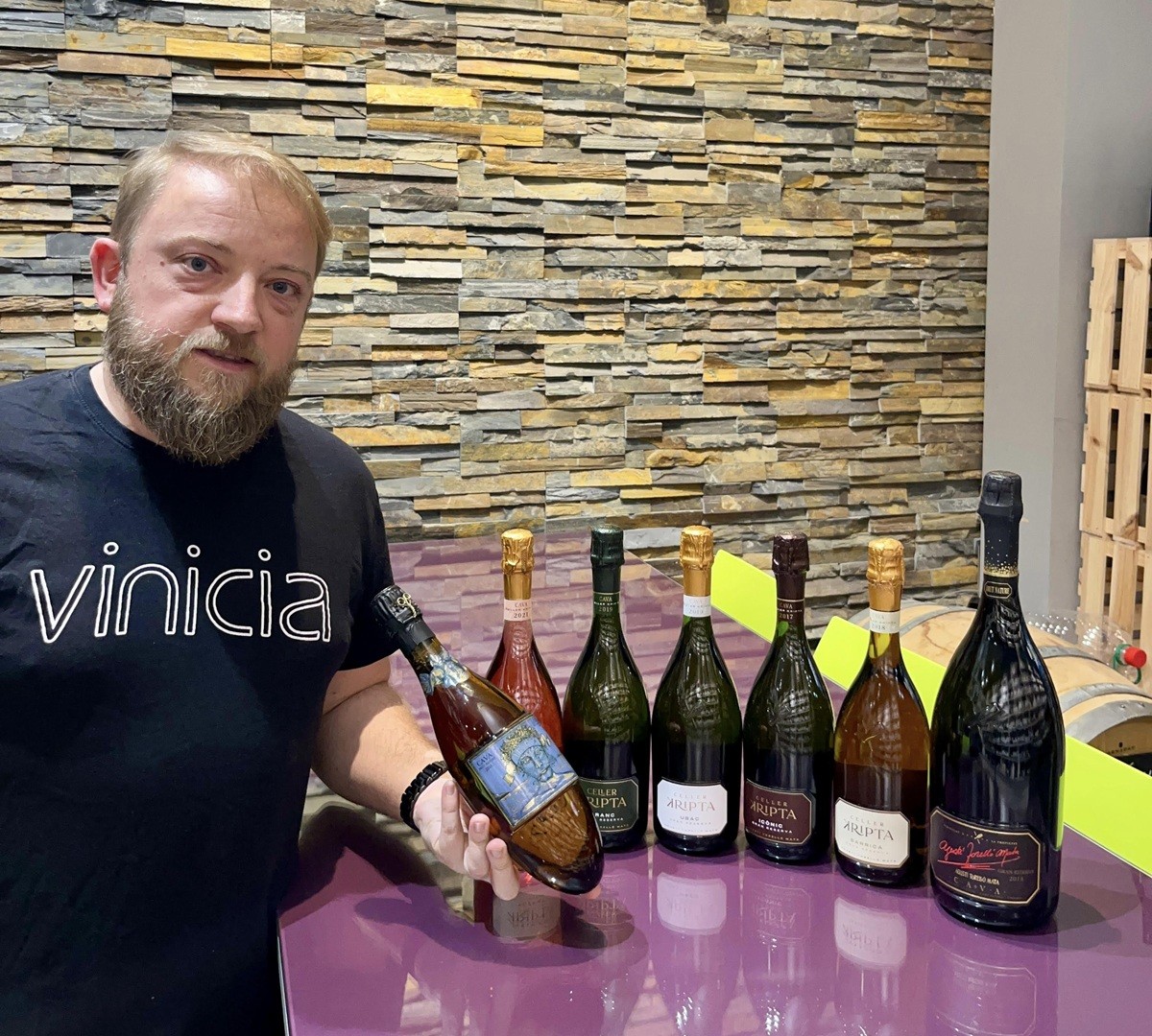 Gregori Albareda és el propietari de la botiga de vins de Lleida Vinicia