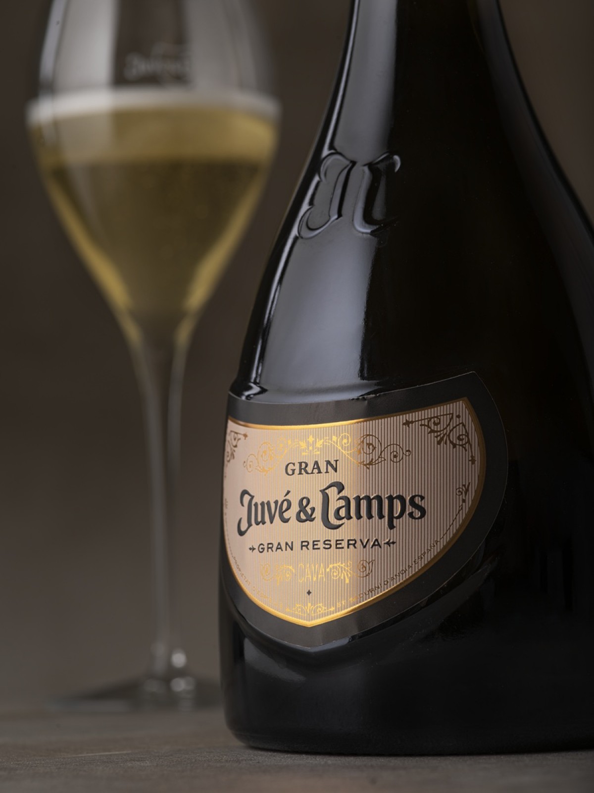 Gran Juvé & Camps neix el 1972, consolidant-se ràpidament com una icona del celler
