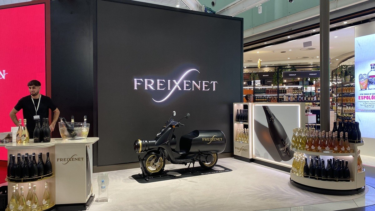 Freixenet ha instal·lat un espai de 17 metres quadrats a la botiga Avolta de la Terminal 1