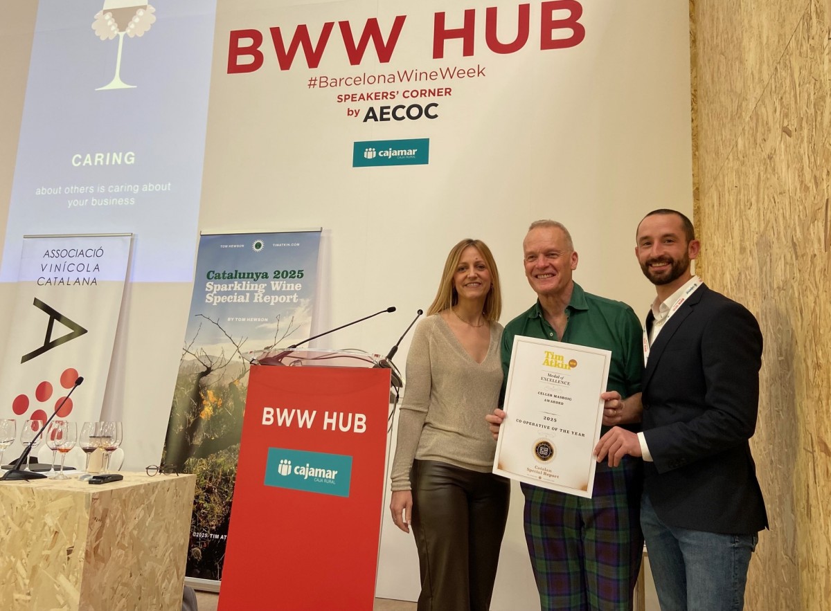 Tim Atkin dona el guardó al millor celler cooperatiu de l'any