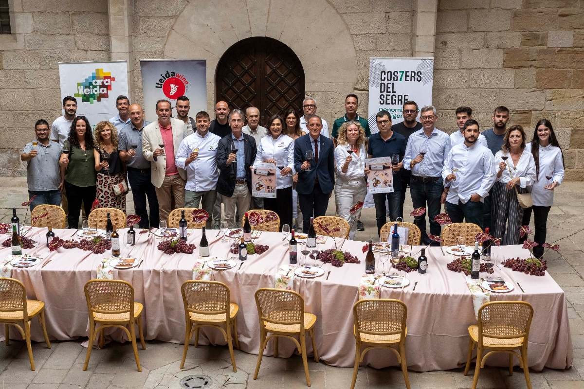 Els comensals podran endur-se un receptari exclusiu amb plats i vins de 14 parelles de restaurant i celler.