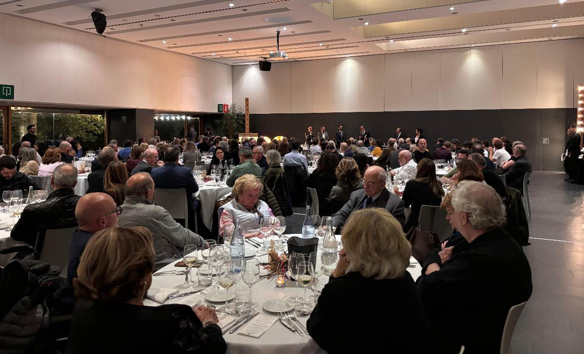 Sopar de celebració a La Fonda de Sant Benet, on els assistents van gaudir d’un menú maridat amb vins de tots els cellers de la DO Pla de Bages.